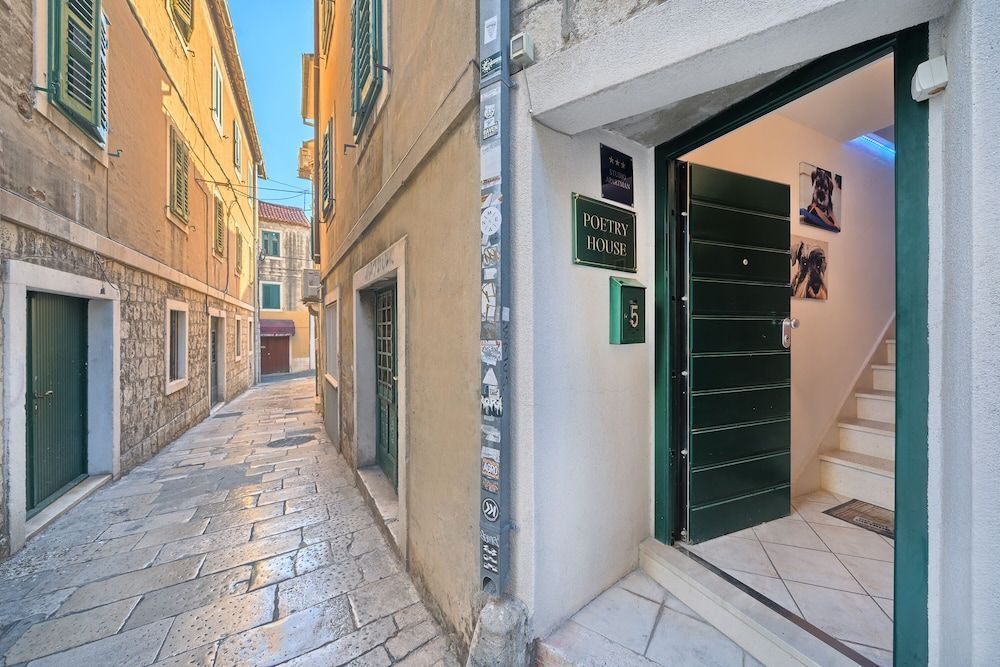 Poetry House 1