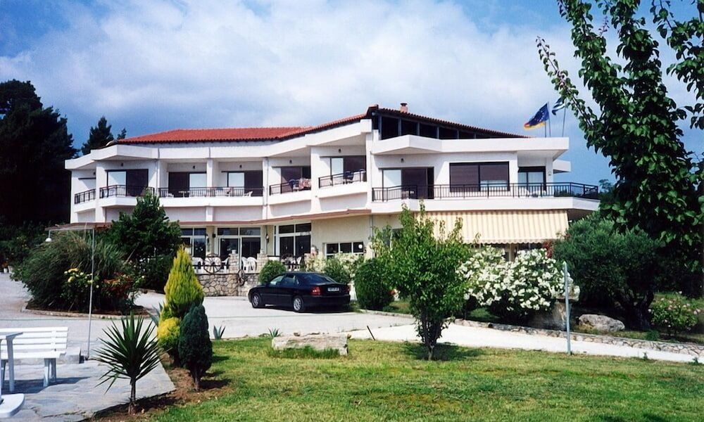 Hotel Pashos 1