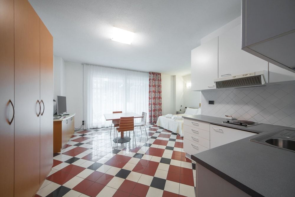Piazzi House 1
