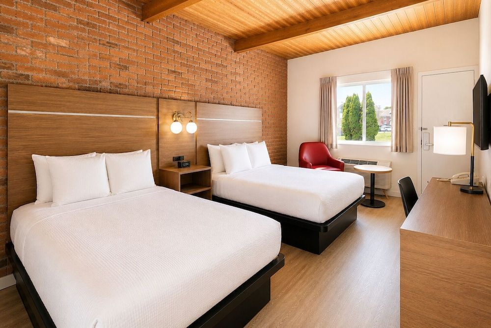 Ramada by Wyndham 1000 Islands Gananoque 1