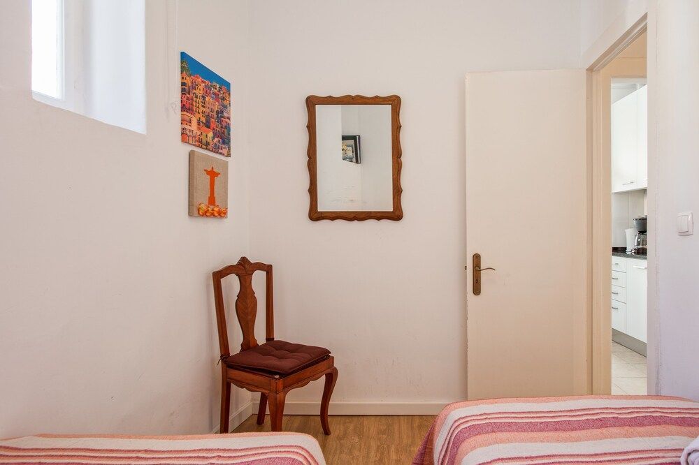 Alfama River View Tailor Made Flat 2