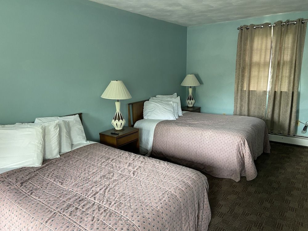 Laurelwood Inn and Steakhouse 1