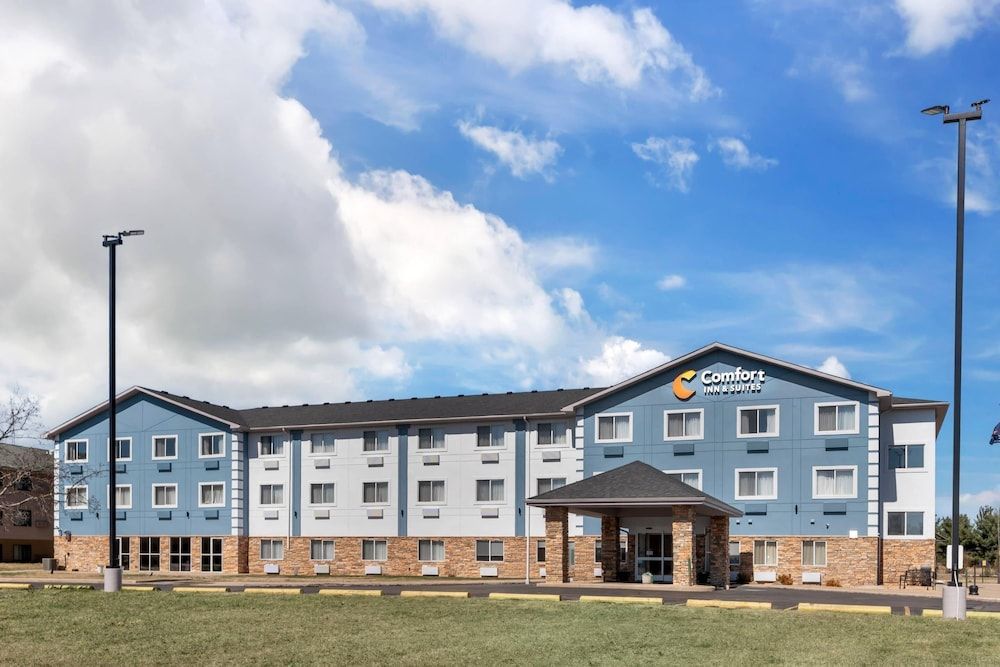 Comfort Inn & Suites Wisconsin Dells 1