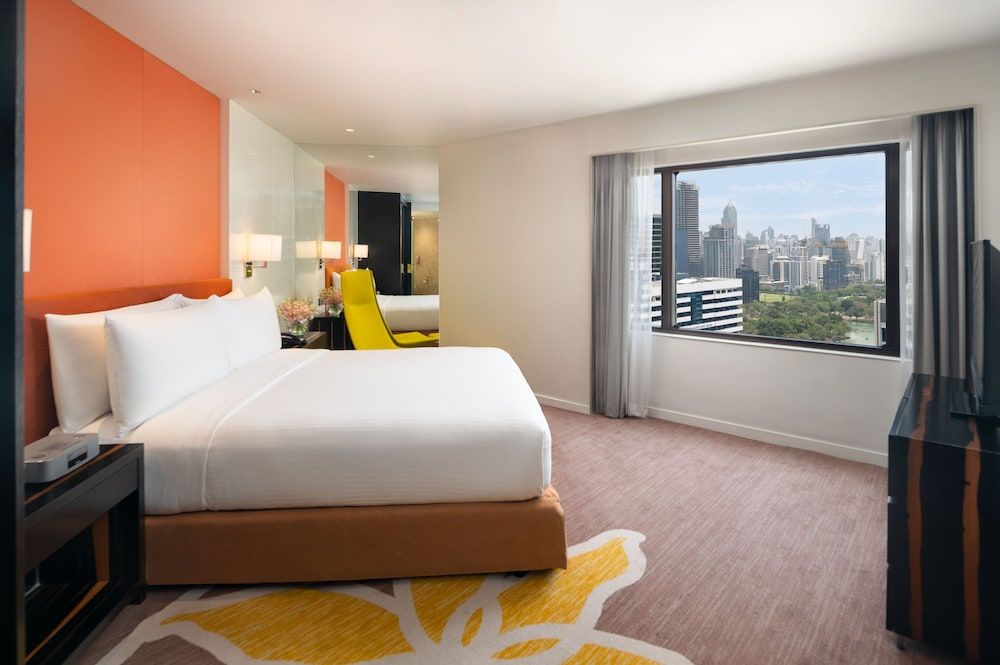 Crowne Plaza BANGKOK LUMPINI PARK by IHG 2