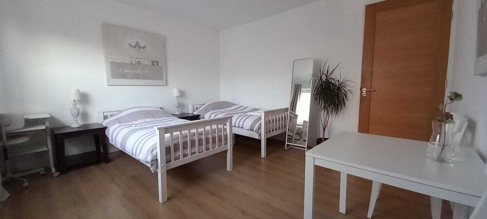 BB luxury villa free parking 2