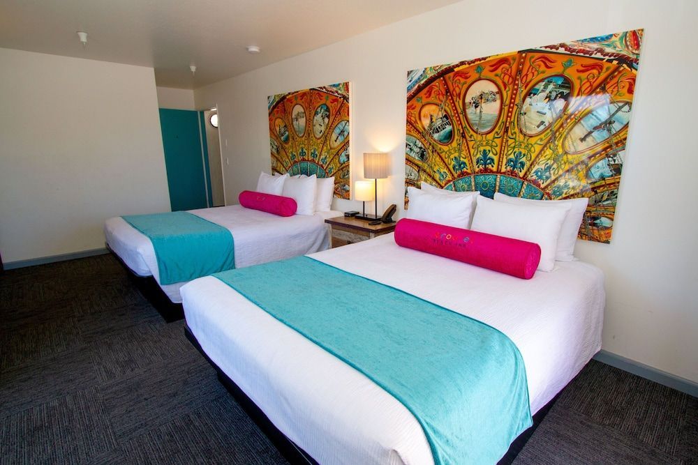 Carousel Beach Inn 2