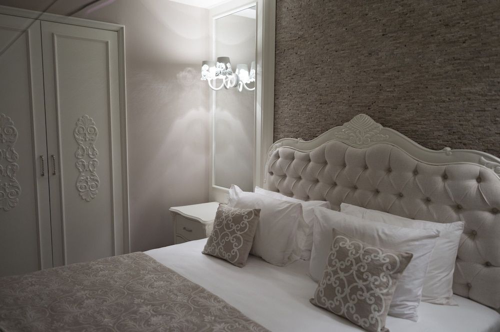 Ena Boutique Hotel & Residences 2