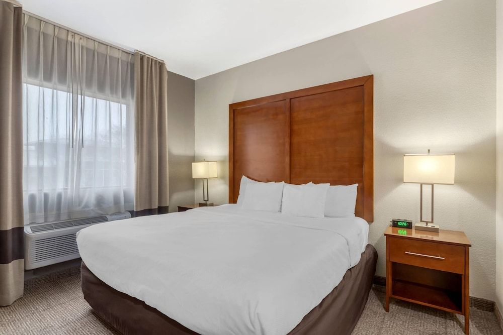 Comfort Suites Brenham 1