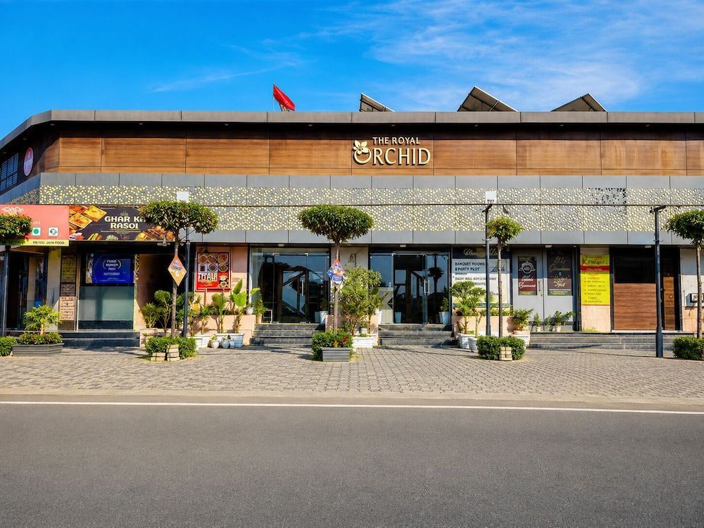 The Royal Orchid 1