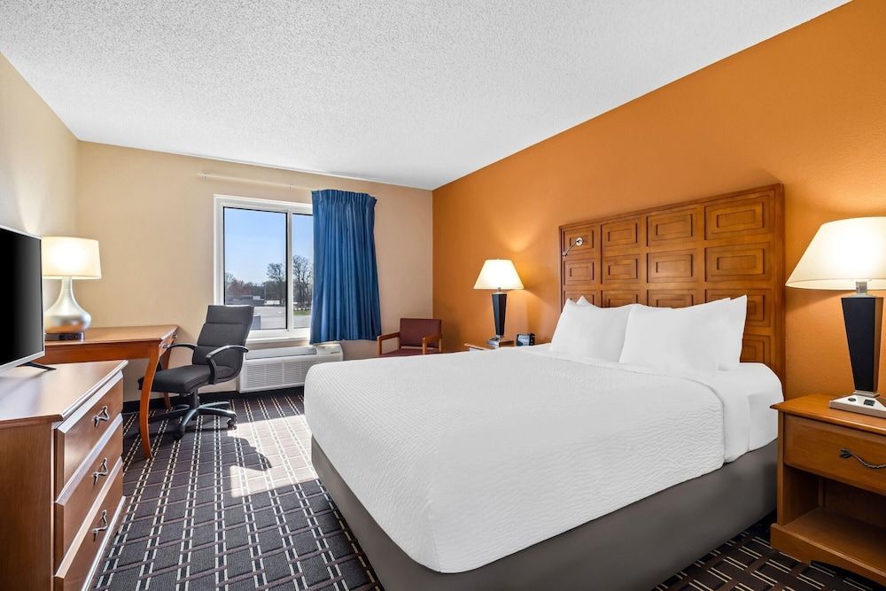 Days Inn by Wyndham Black River Falls - Access to ATV Trail 1