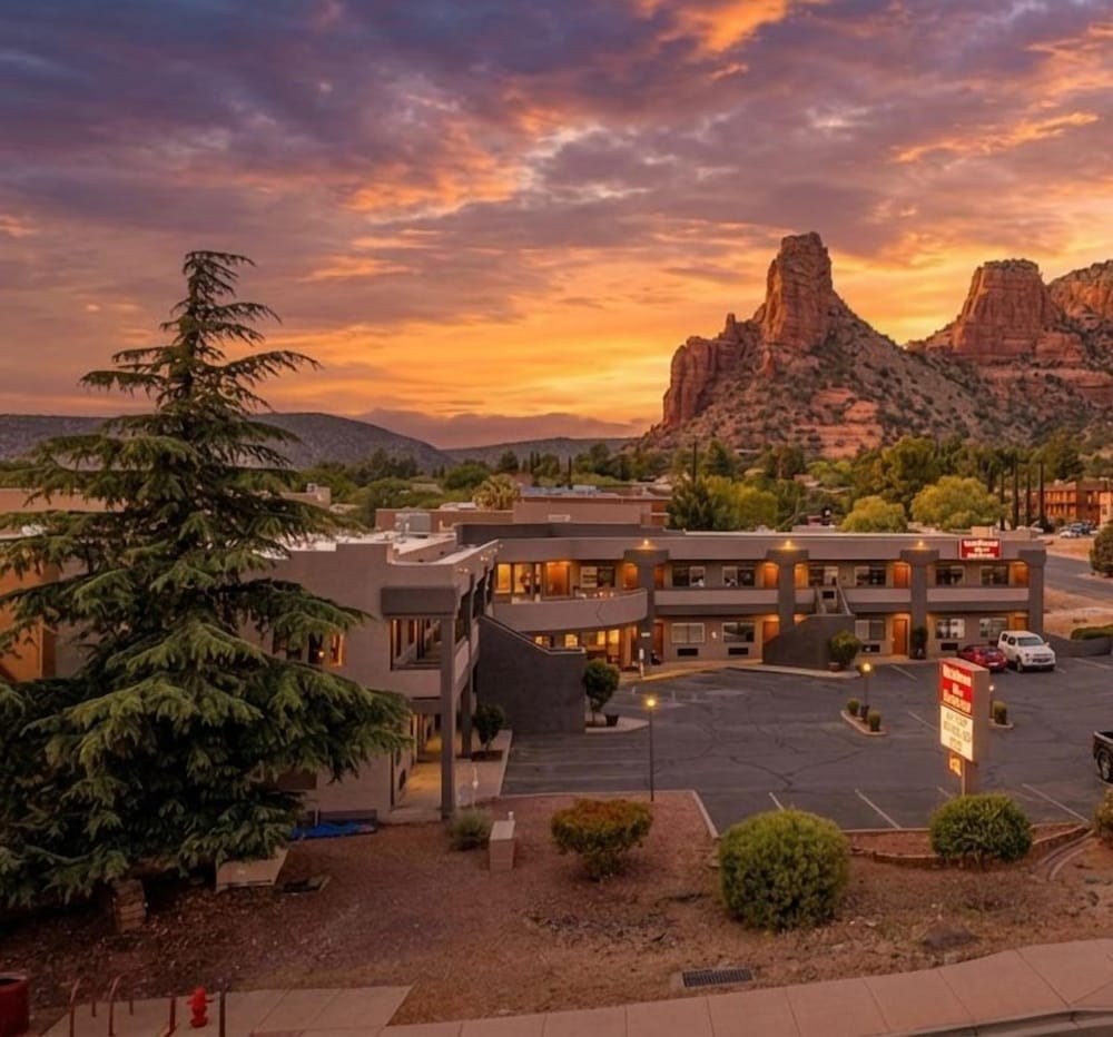 Wildflower Inn at Bell Rock 1
