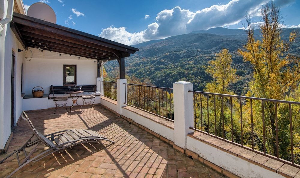 Casa Rural Arroyo de la Greda, your perfect base for activities in Sierra Nevada and Granada 1