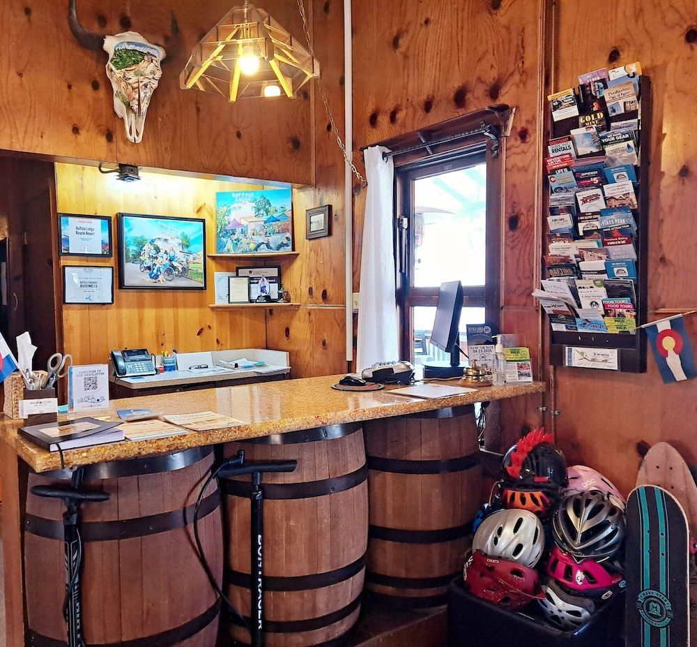 Buffalo Lodge Bicycle Resort - Amazing access to local trails & the Garden 2