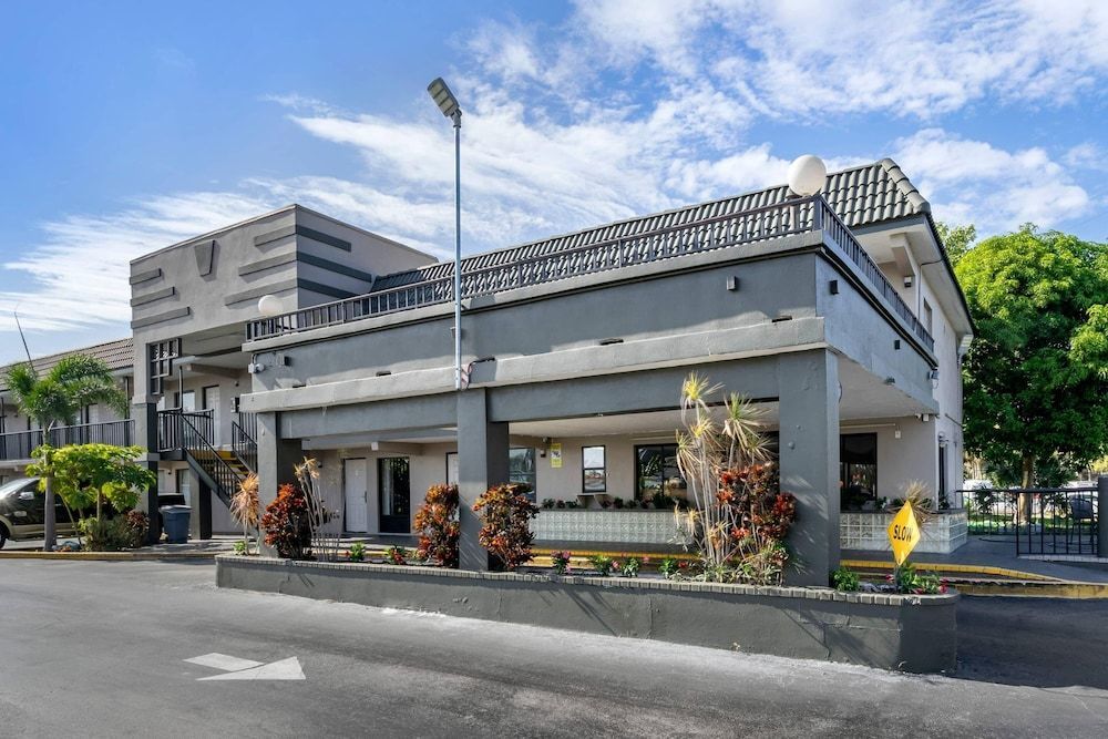 Rodeway Inn Clearwater - Dunedin 1