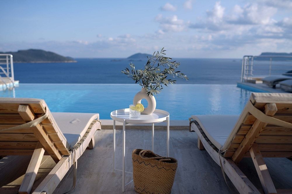 Blue Island Luxury Hotel - Adults Only 1