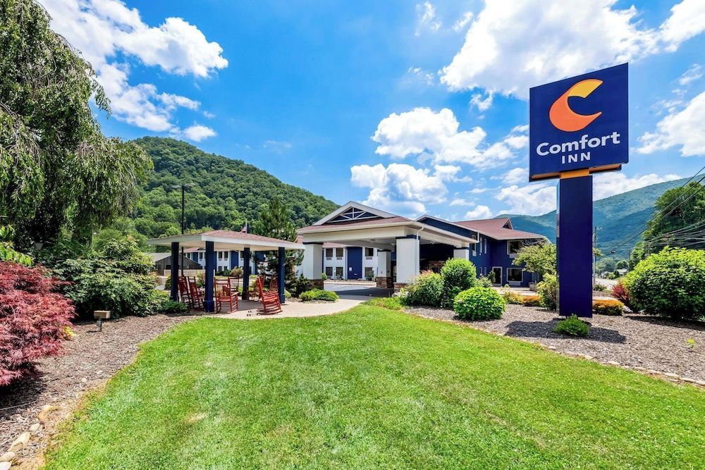Comfort Inn near Great Smoky Mountain National Park 1