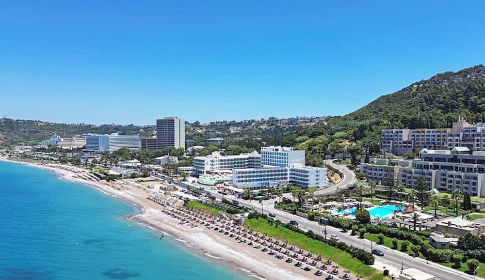 Sinani Apartment - Sea View Balcony & Jacuzzi Gem 2