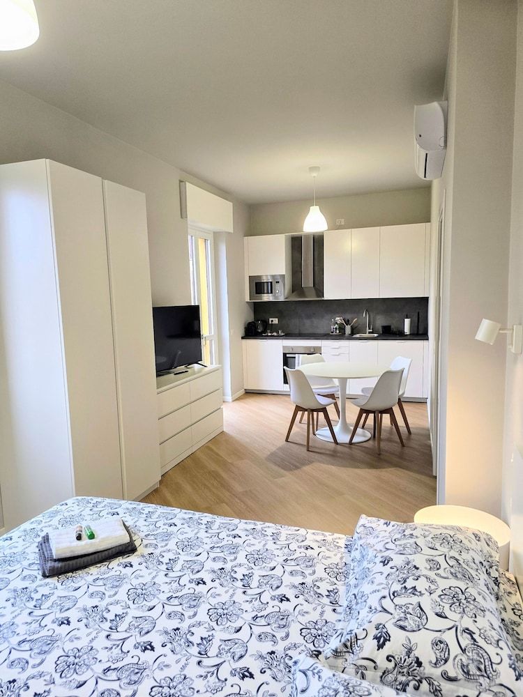 Monza Apartments 1