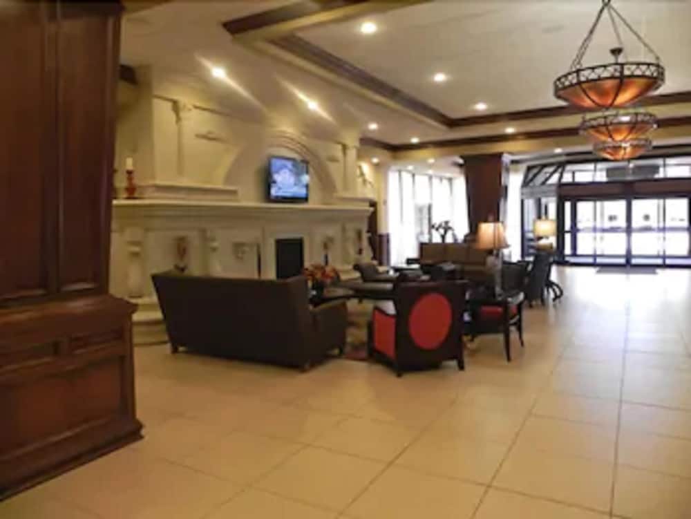 Decatur Conference Center and Hotel 2