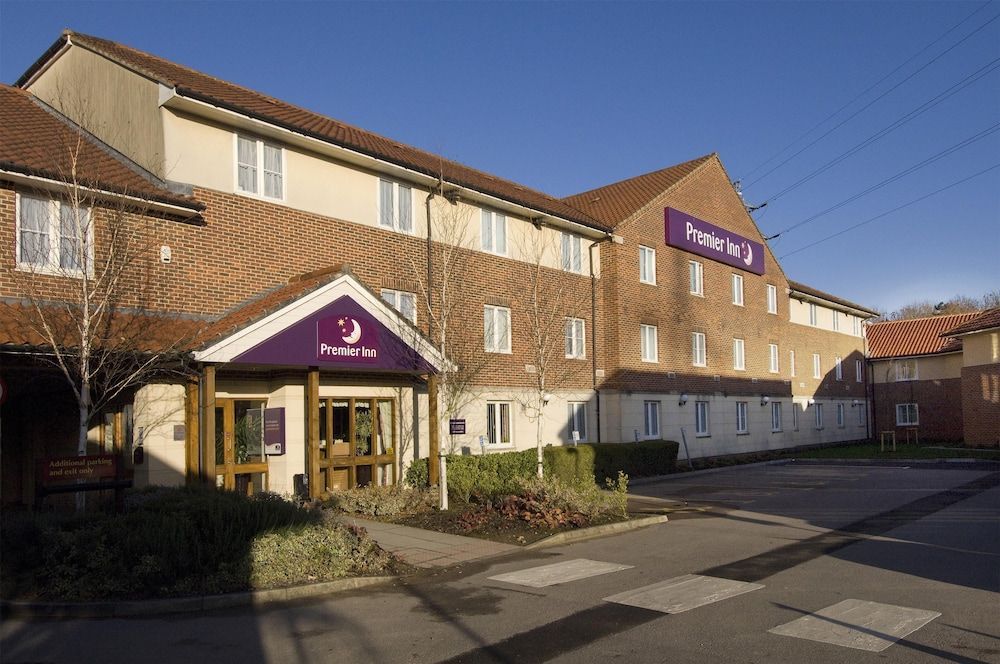 Premier Inn Swindon West - M4 J16 1