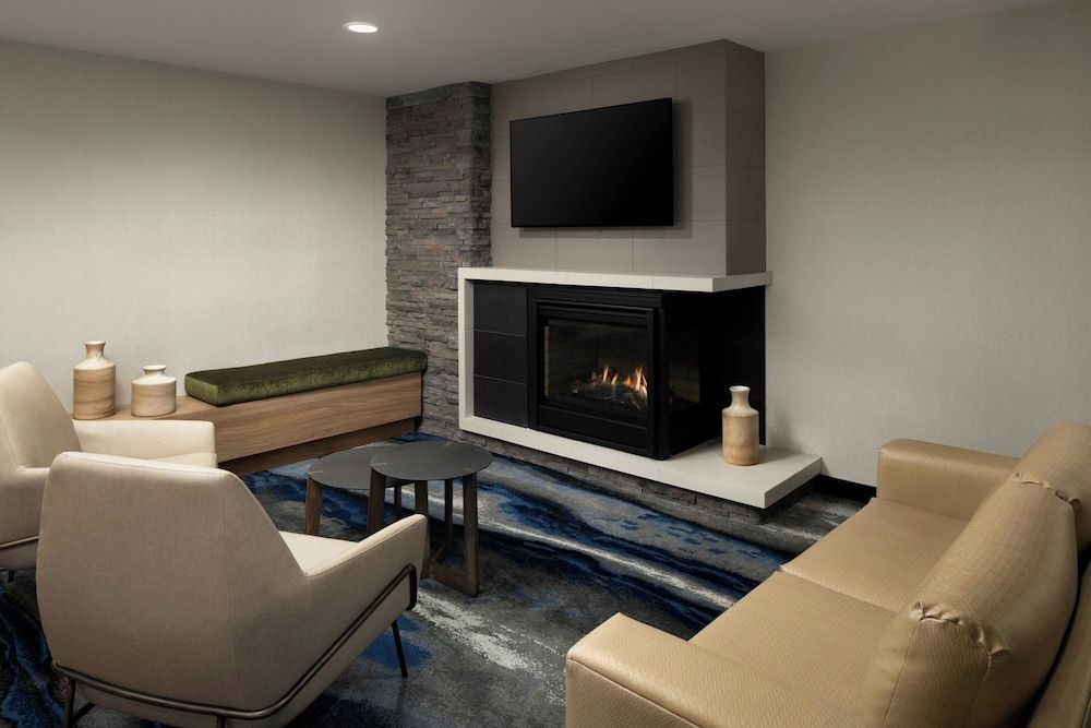 Fairfield Inn & Suites Portland South/Lake Oswego 2