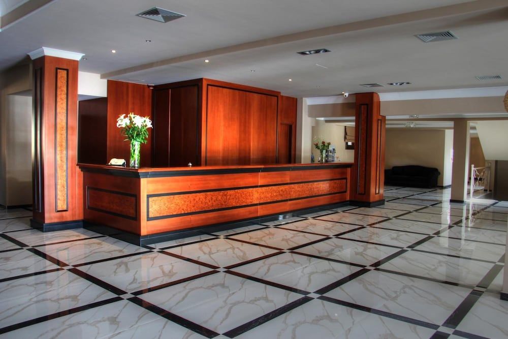 Grand Meteora Hotel 1