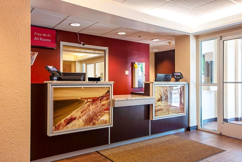 Seasons Inn Traverse City 2