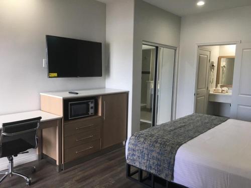 Cali Inn 1