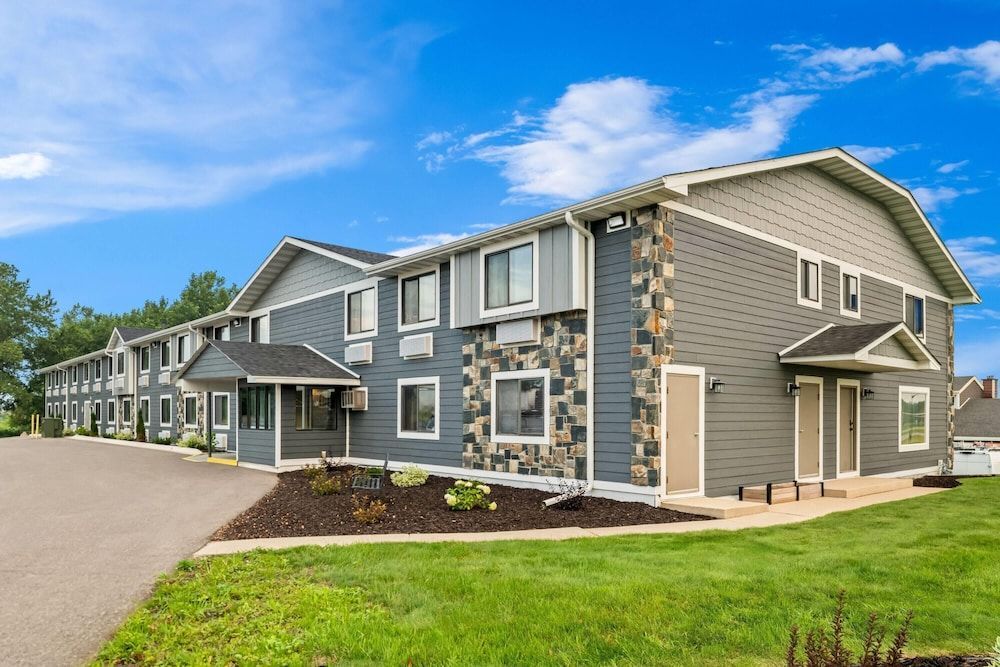 Super 8 by Wyndham Alexandria MN 1