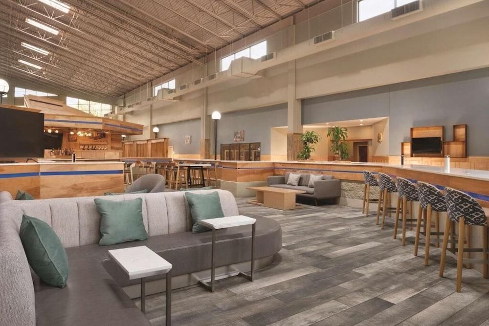 Wyndham Garden Conference Center Champaign/Urbana 2