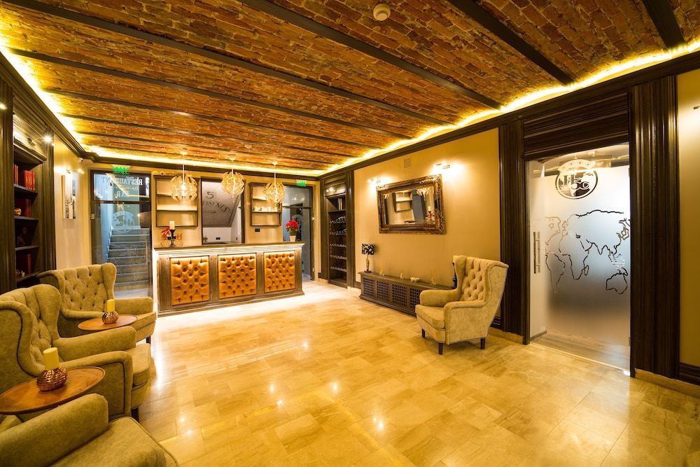 Hotel 5 Continents 2
