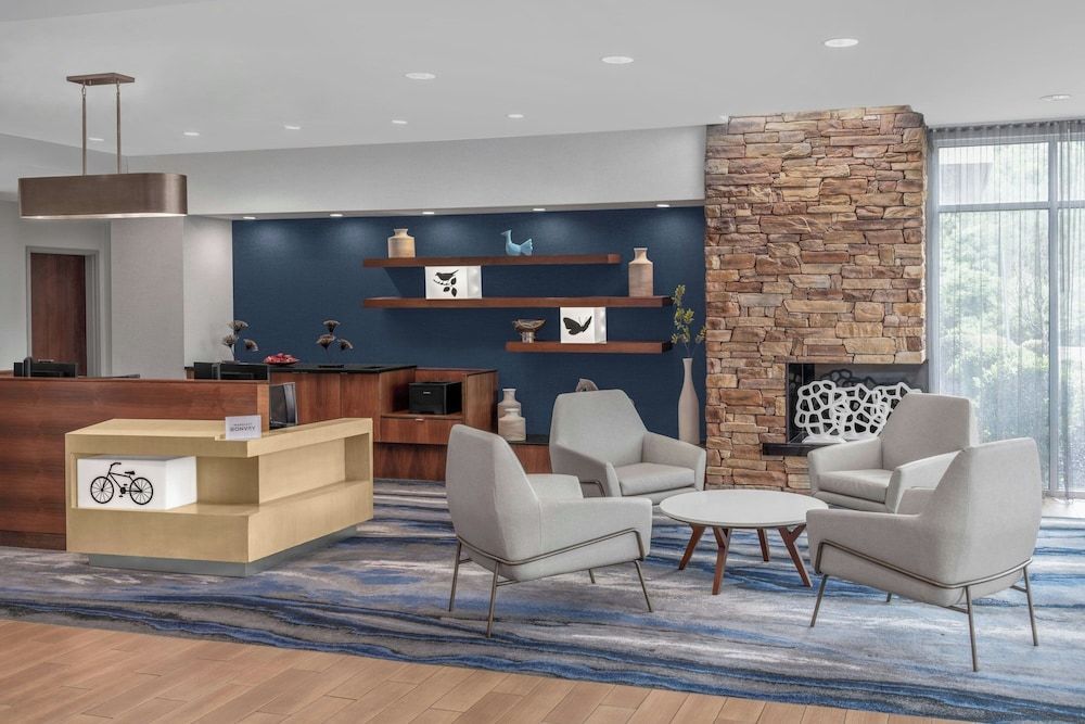 Fairfield Inn and Suites by Marriott Calhoun 2