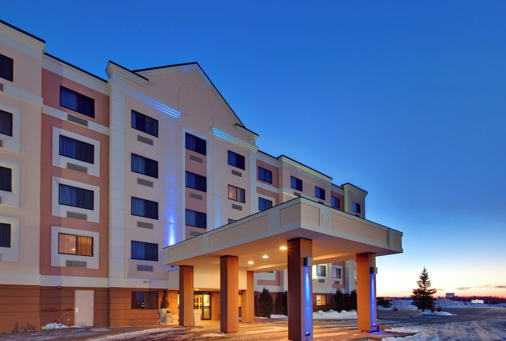 Holiday Inn Express SAULT STE. MARIE by IHG 1