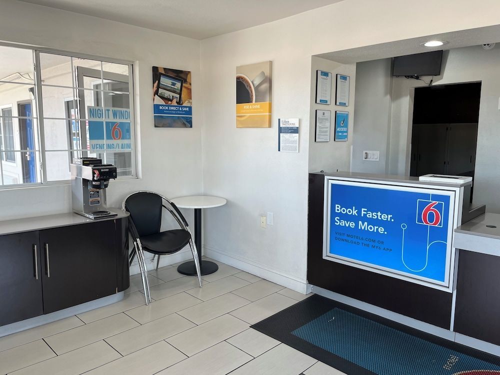 Motel 6 Visalia, CA 2