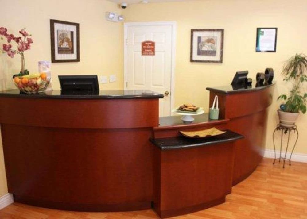 Quality Inn & Suites Santa Cruz Mountains 1