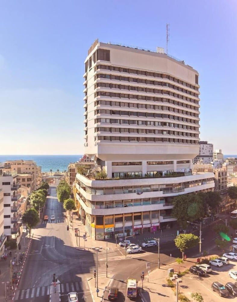 Wom Allenby Pod Hotel 1