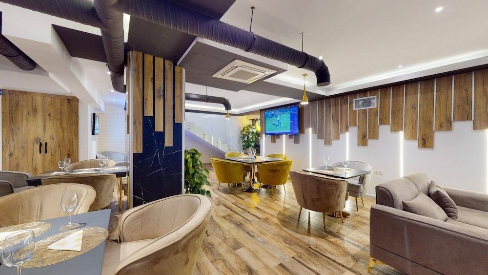 Kingdom Luxury Hotel 2