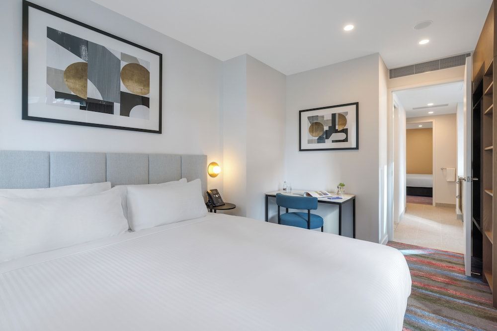 Brady Hotels Elizabeth Street 1