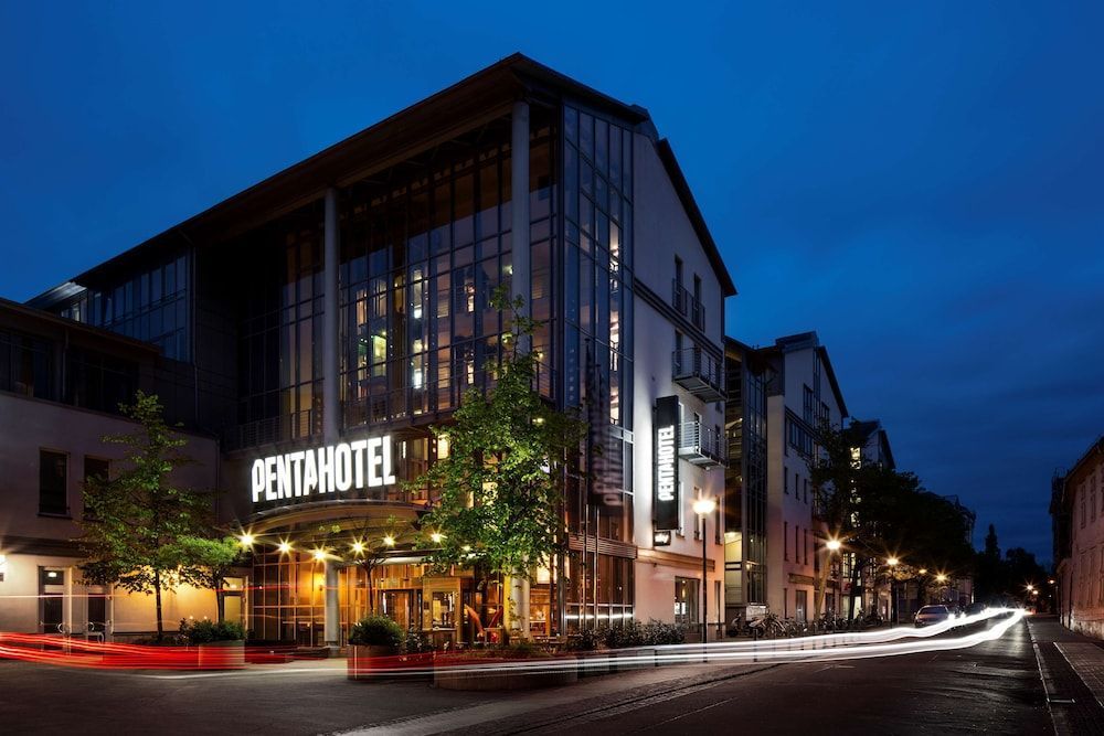 Pentahotel Rostock 1
