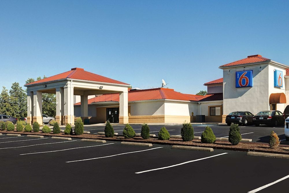 Motel 6 Shepherdsville, KY – Louisville South 1