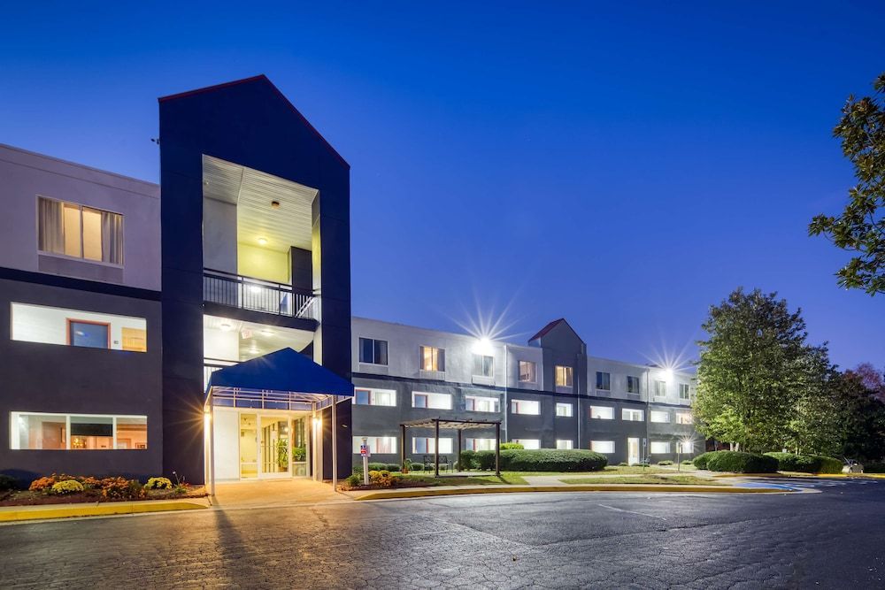 SureStay Plus Hotel by Best Western Durham Medical Center 1