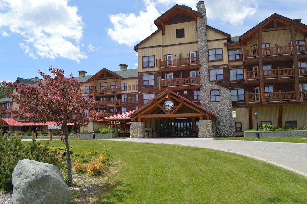 Trickle Creek Lodge 1