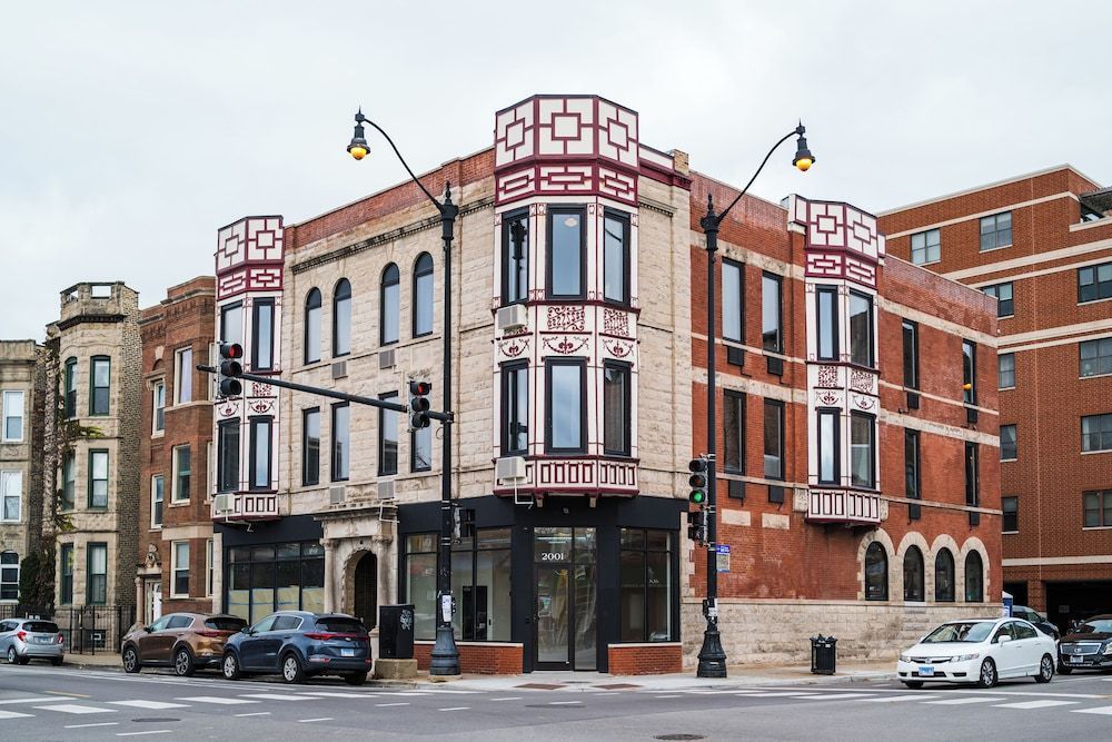 Logan Square SRO Hotel 1