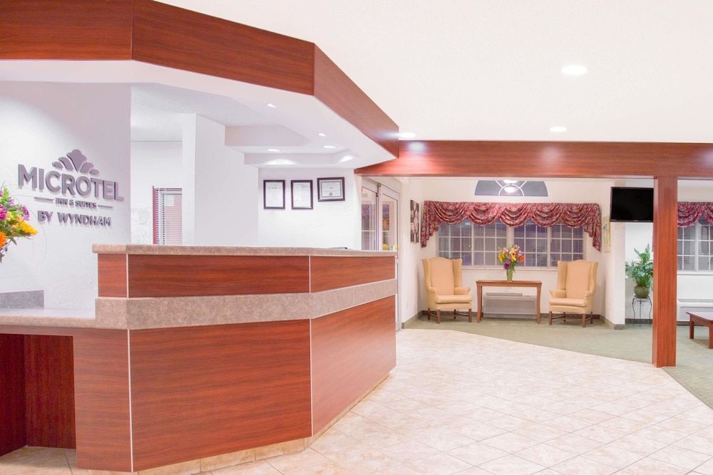 Microtel Inn and Suites Gassaway 2