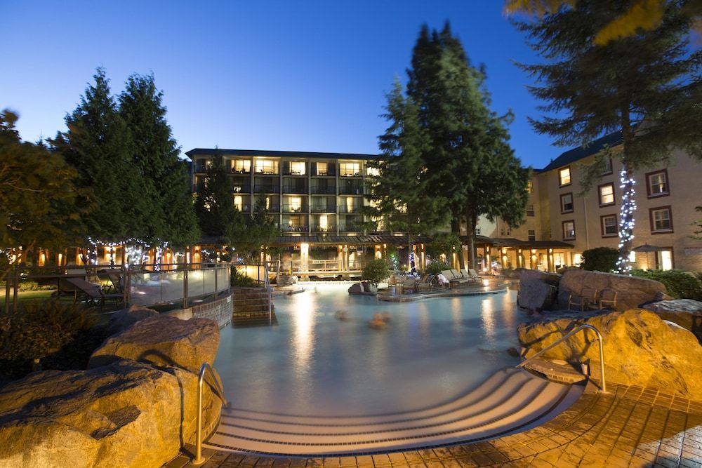 Harrison Hot Springs Resort & Spa 1