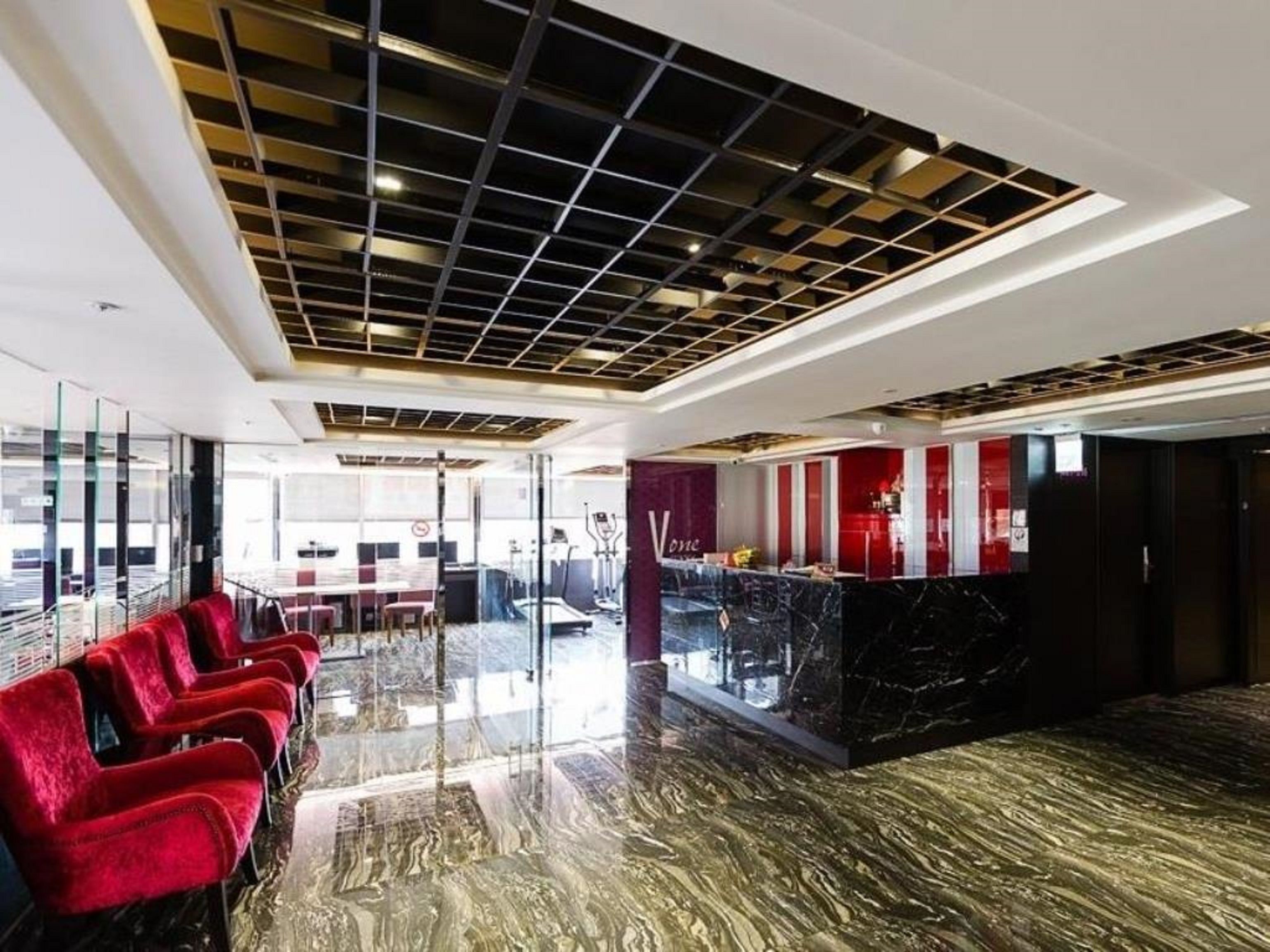 V one vogue Hotel 1
