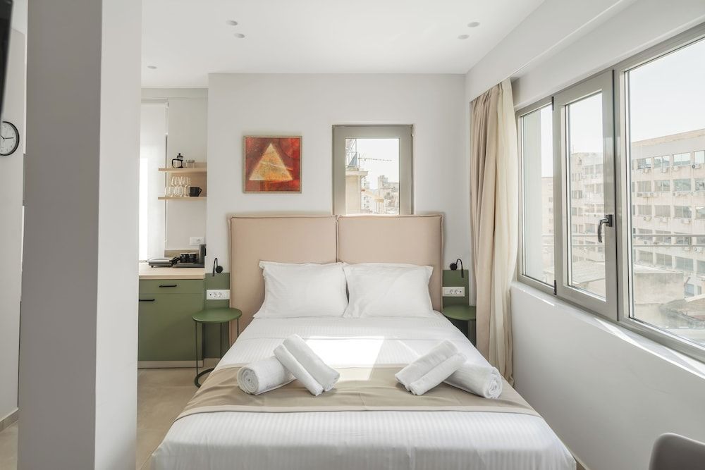 ELA FIVE RESIDENCES 2