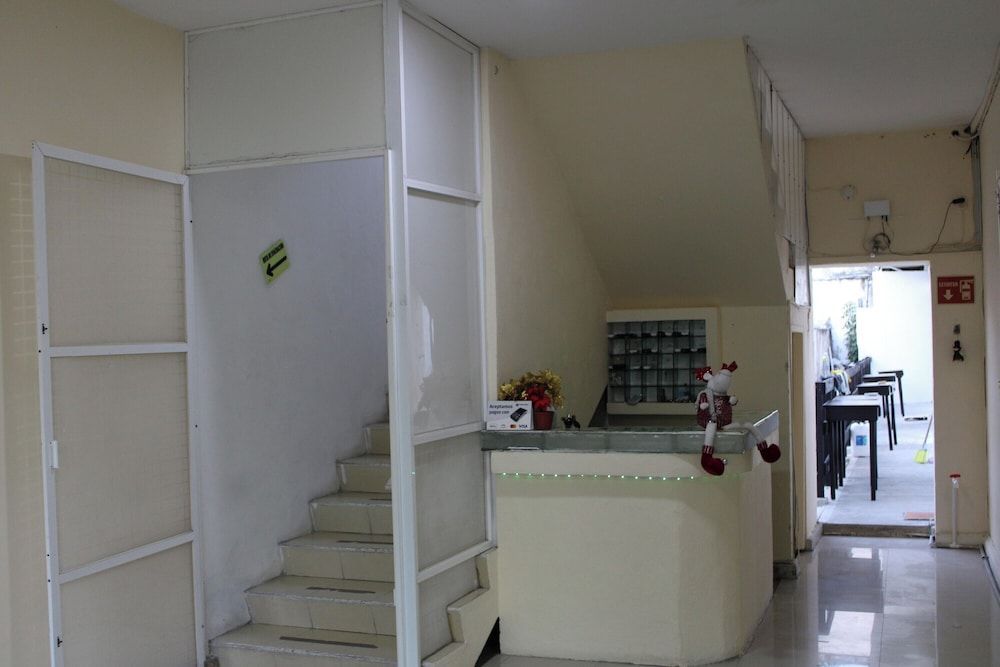 OYO Hotel Colibri 2