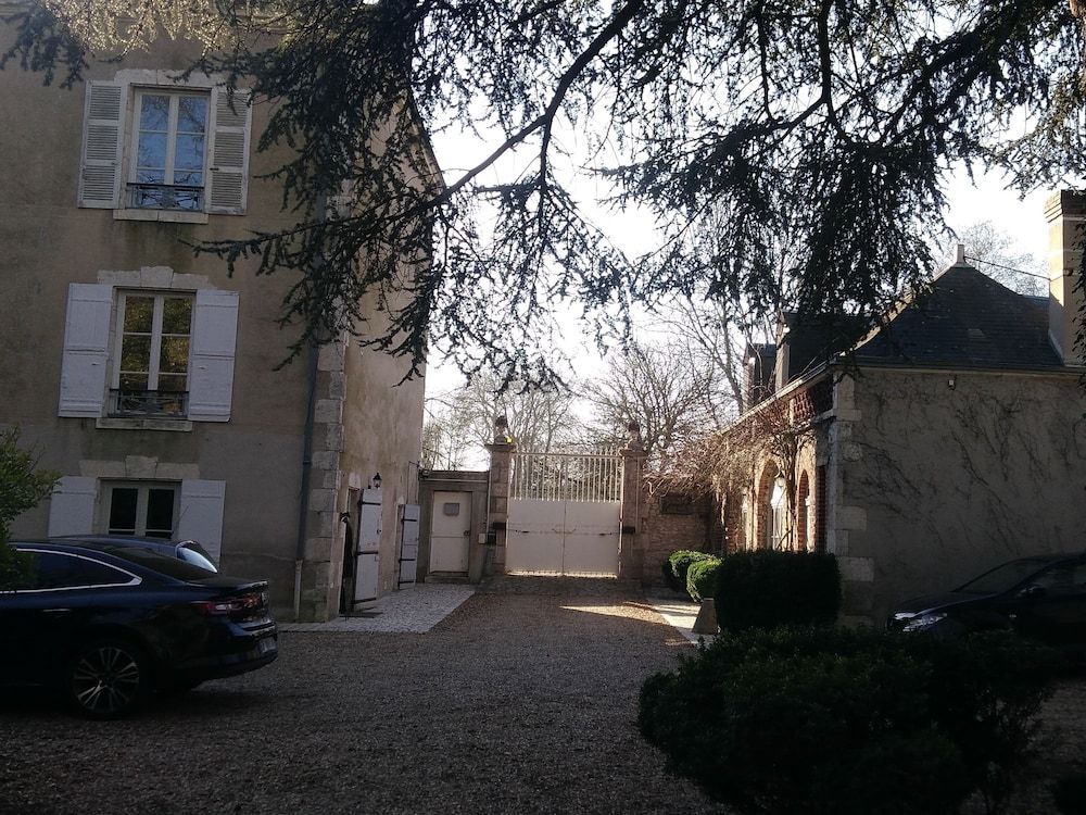 Chambre d'hotes Les Rives de la Tronne 1