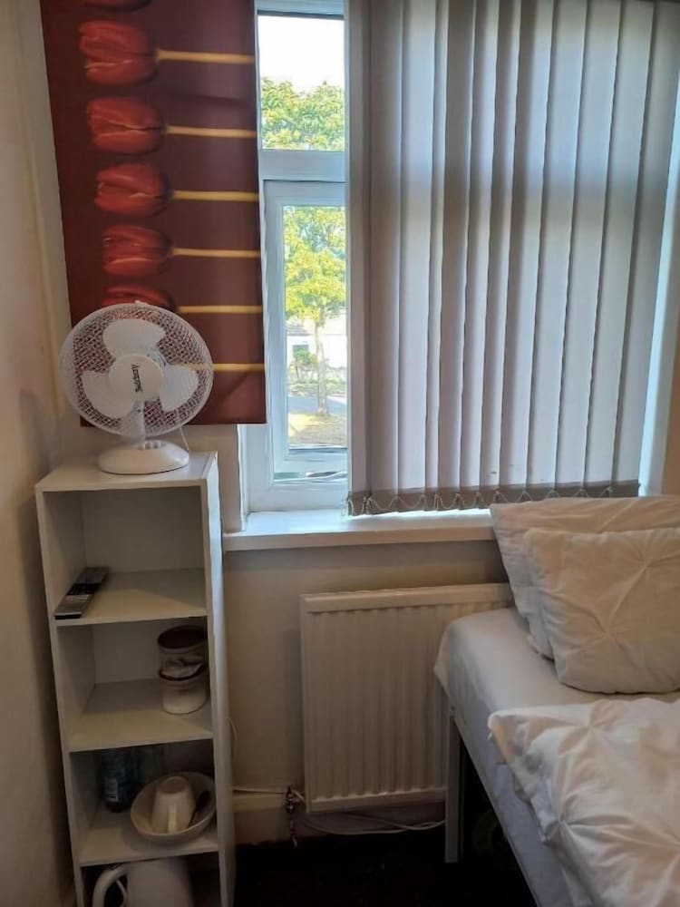 Fresher Space Home Stay 2